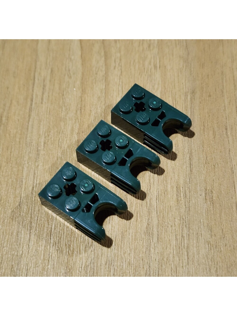 Lego x3 Dark Green 2x2 Brick, Ball Socket, Axle Hole, Round End, 67696 (028-290)